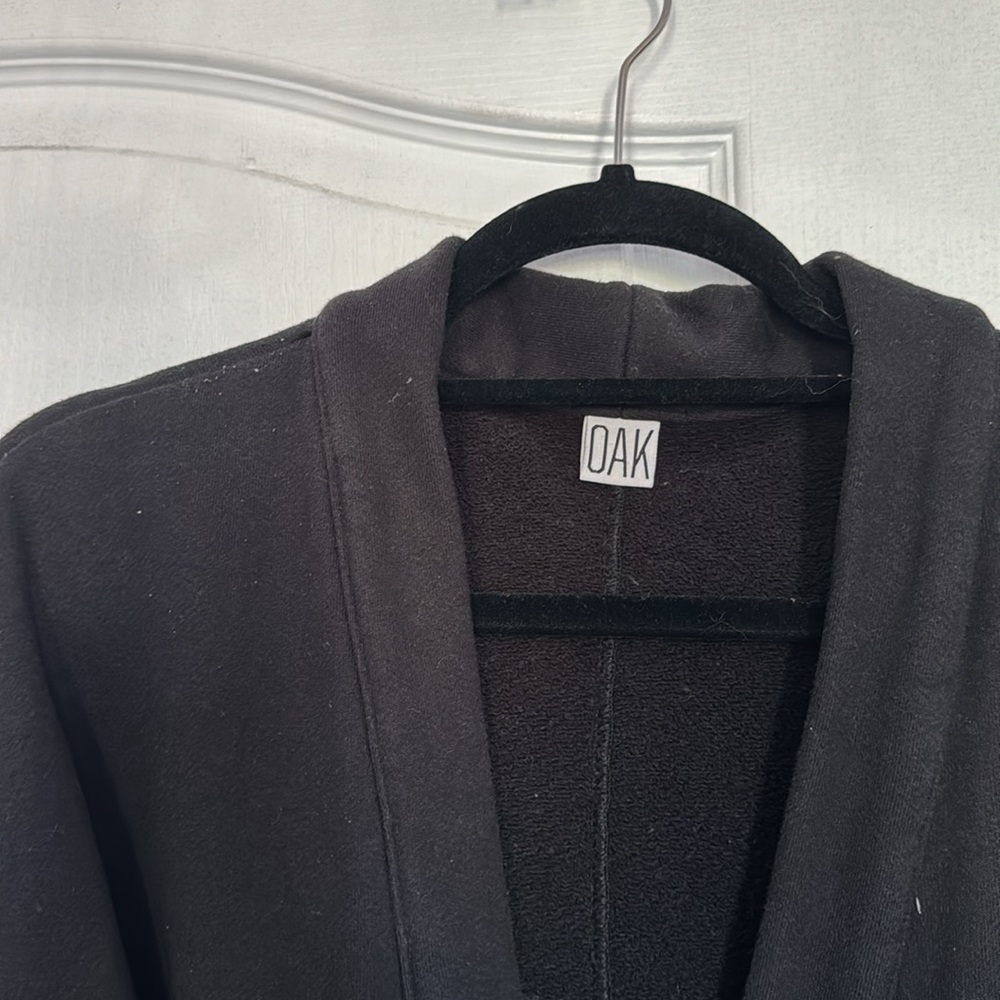 OAK NYC brand robe jacket with attached belt and pockets - Picture 2 of 2
